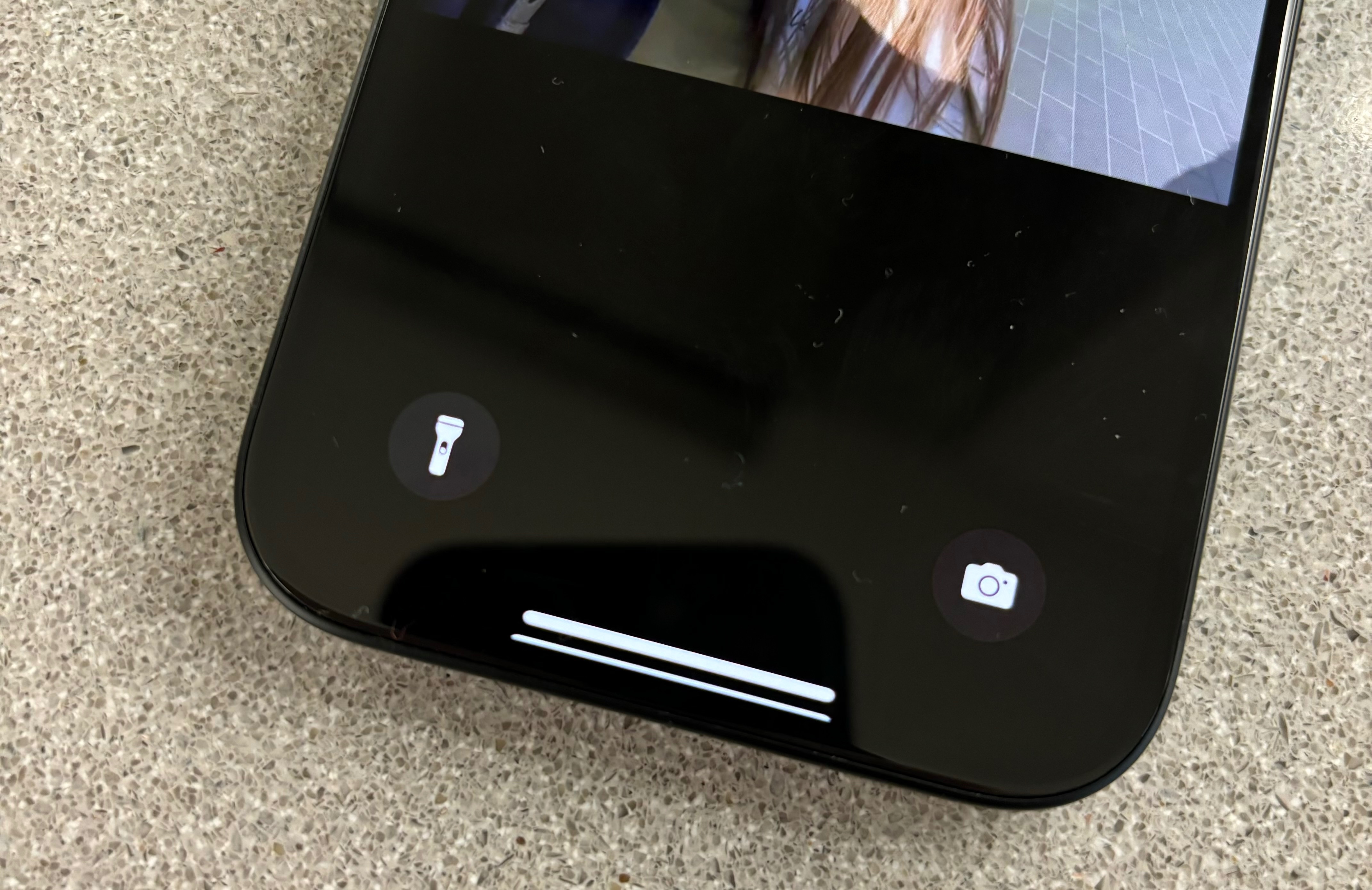 iPhone 15 Lock Screen second white line Apple Community