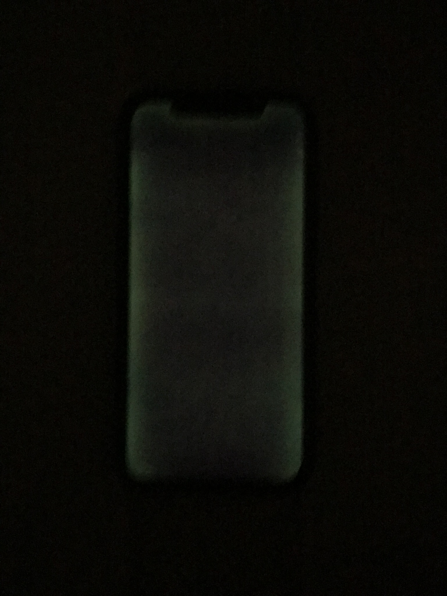 Iphone 12 green tint glow around the edges? MacRumors Forums