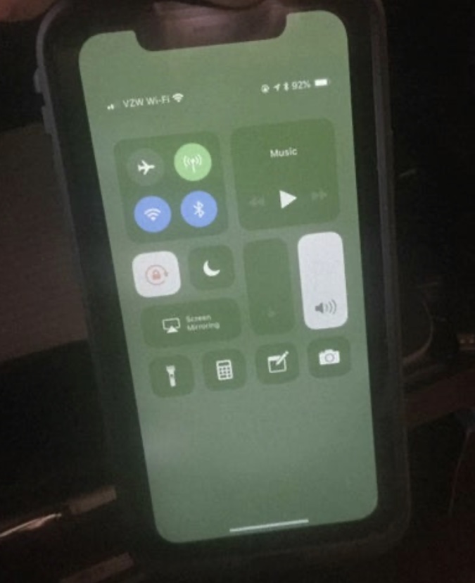iPhone 11 Pro screen discoloration Apple Community