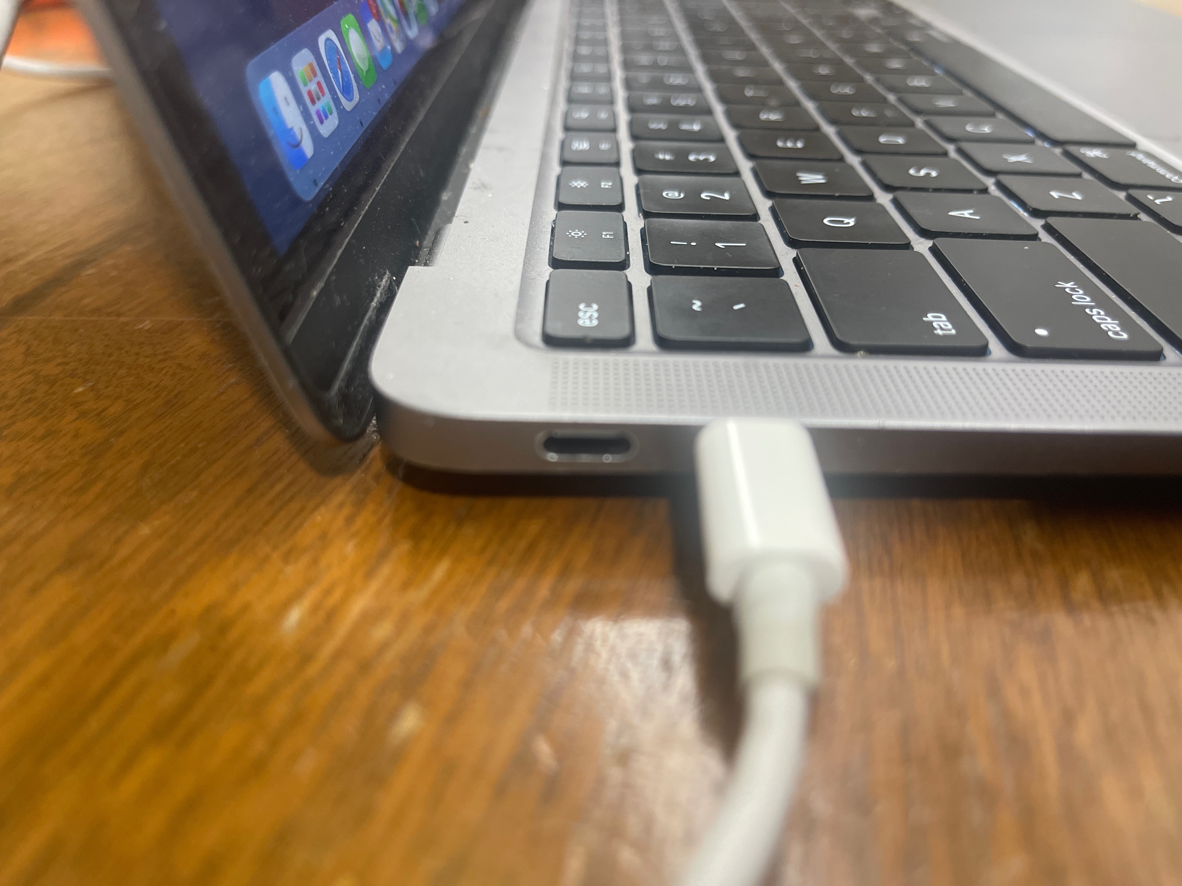 Tests show Thunderbolt ports on M1 Macs don't fully support USB