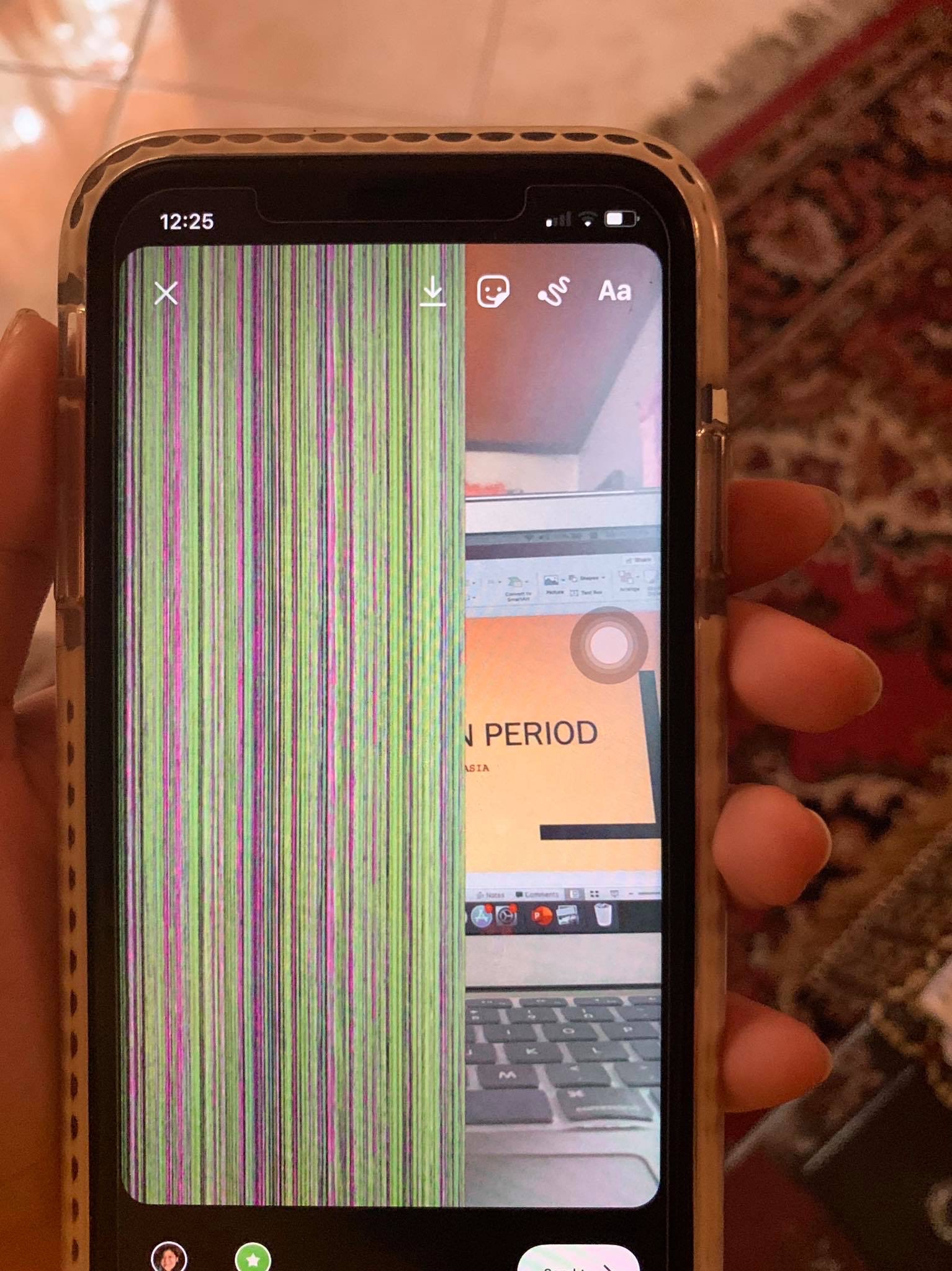 Green screen appeared on my phone Apple Community