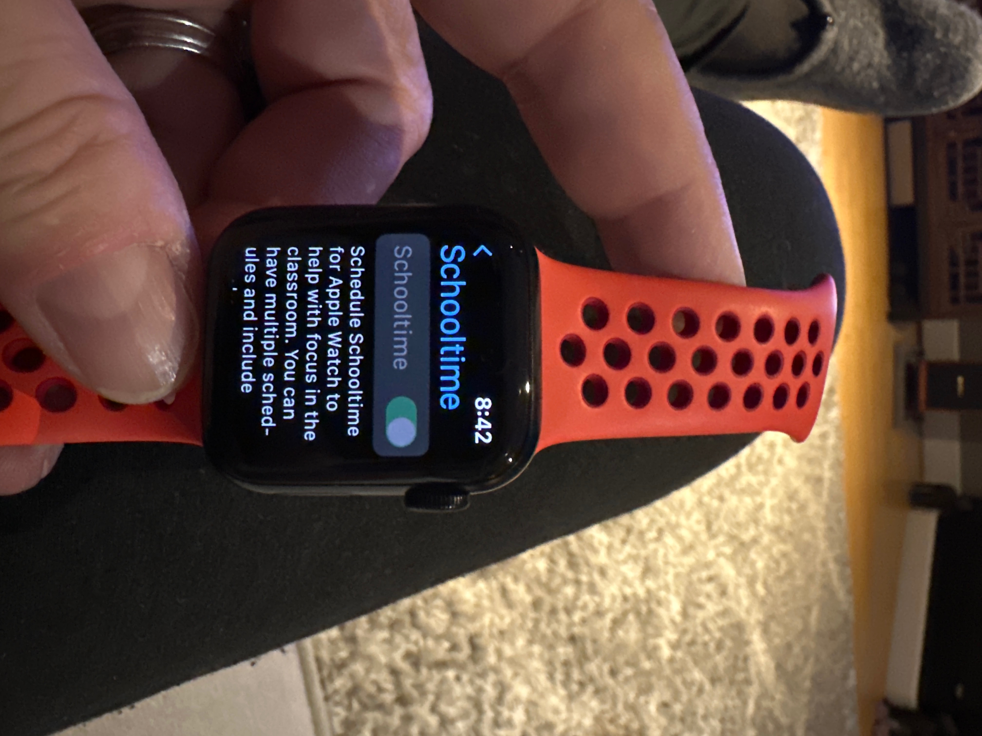 apple-watch-schooltime-will-not-disable-apple-community