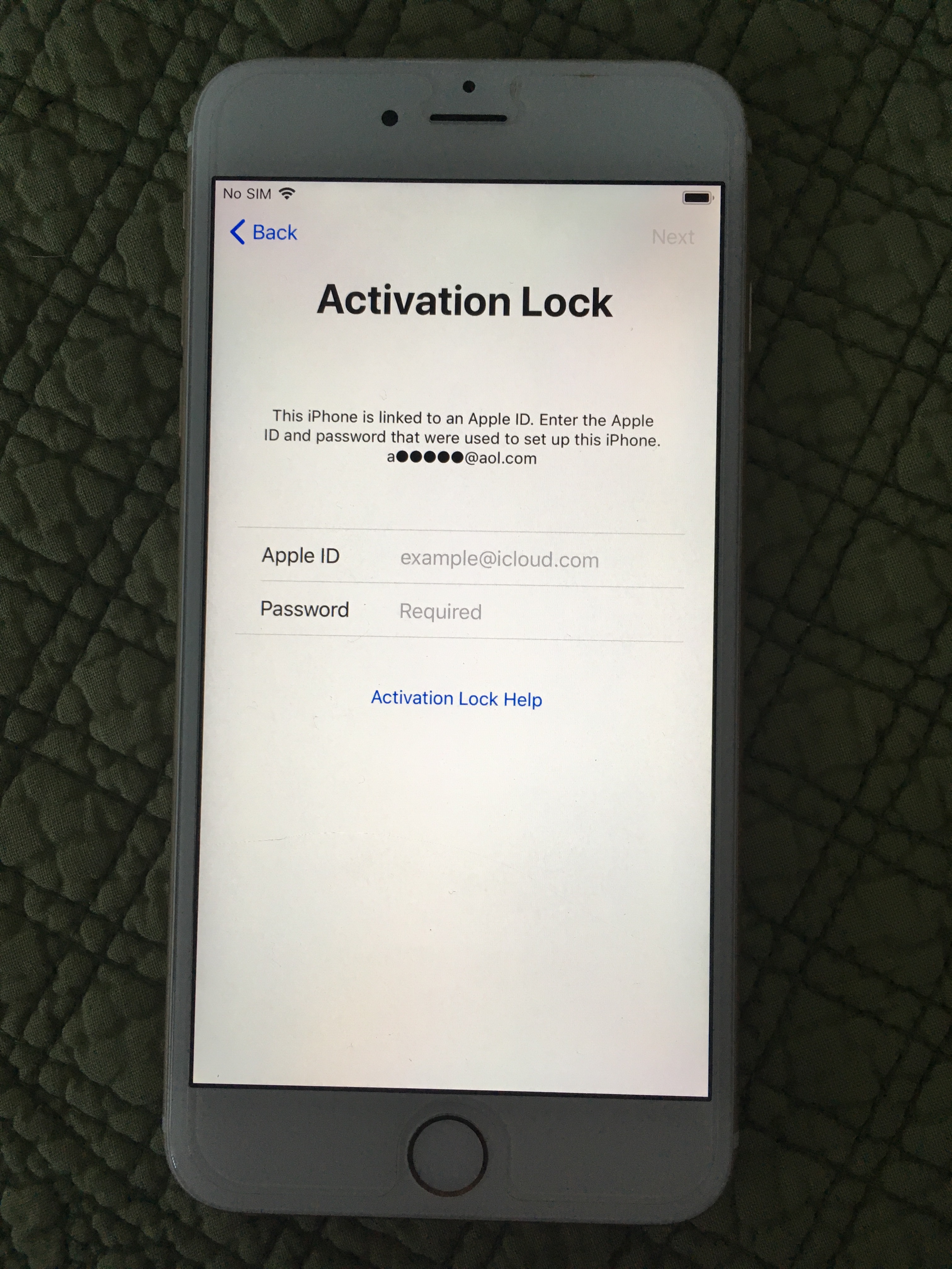 Активированный телефон айфон. Айфон 5 s блокировка активации. Айфон 4 с activation Lock. Apple iphone 4 белый блокировка активации. Блокировка активации iphone 3gs.