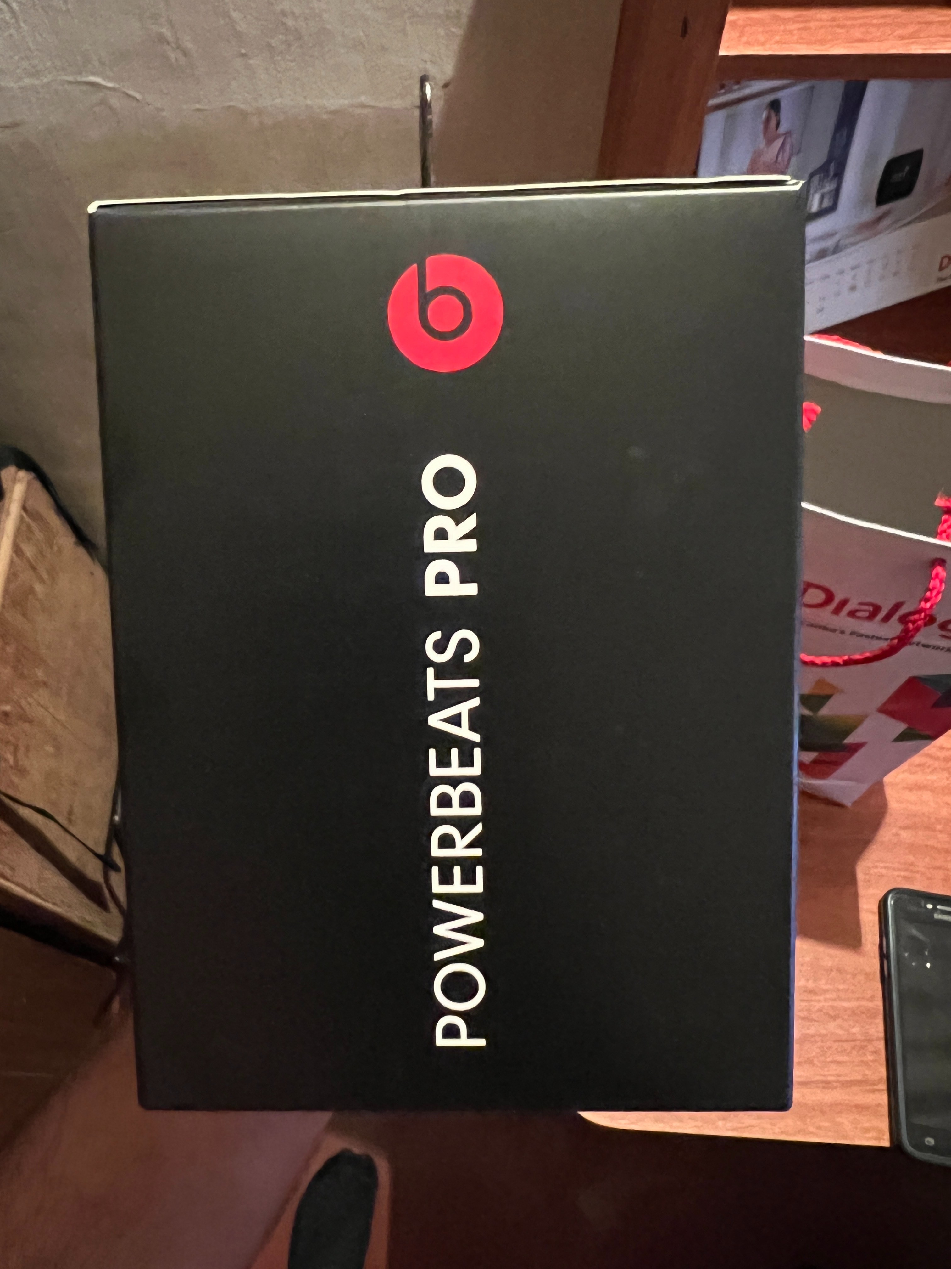 Powerbeats cheap pro packaging