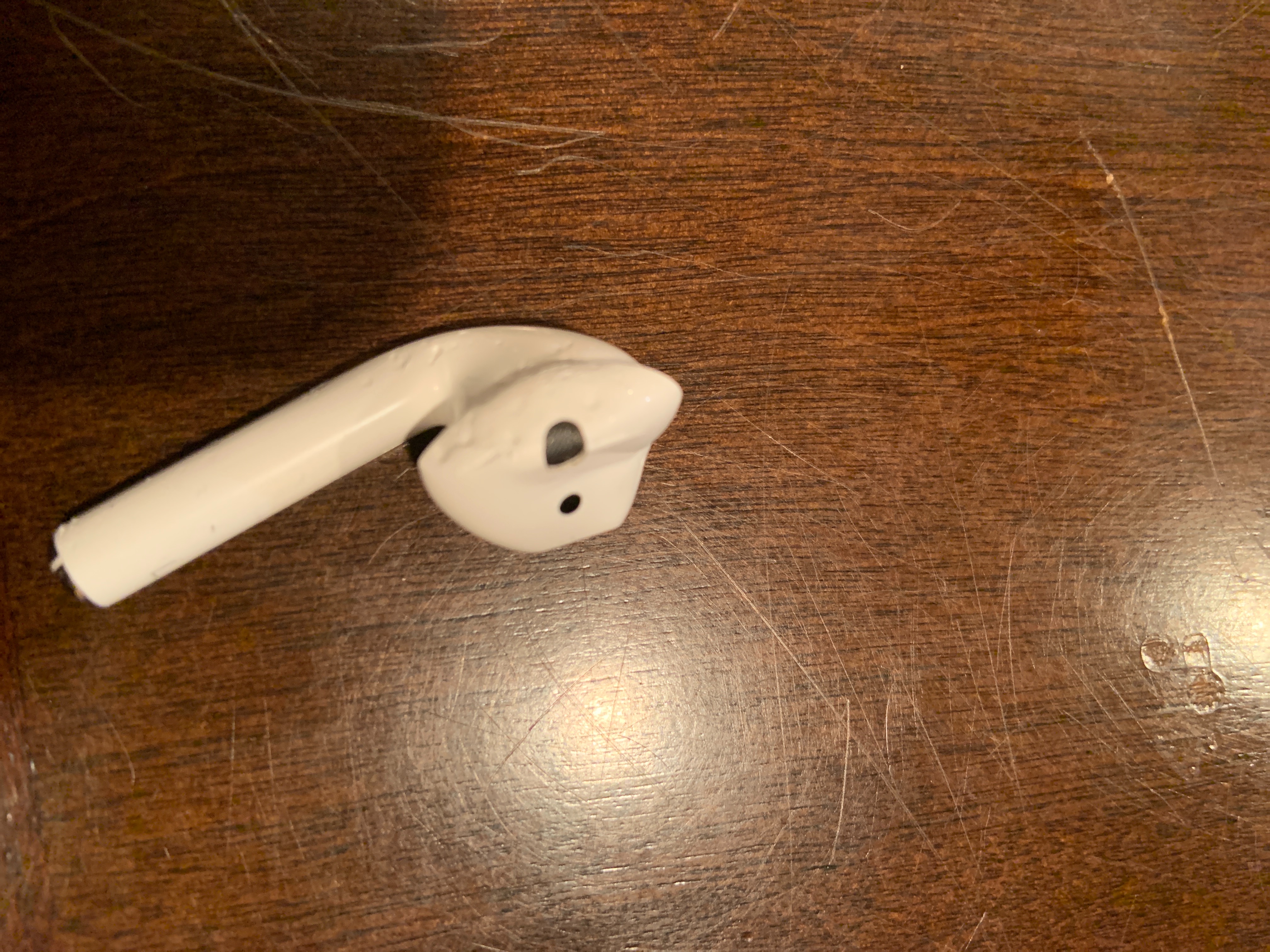 My left AirPod out at the and w… - Community