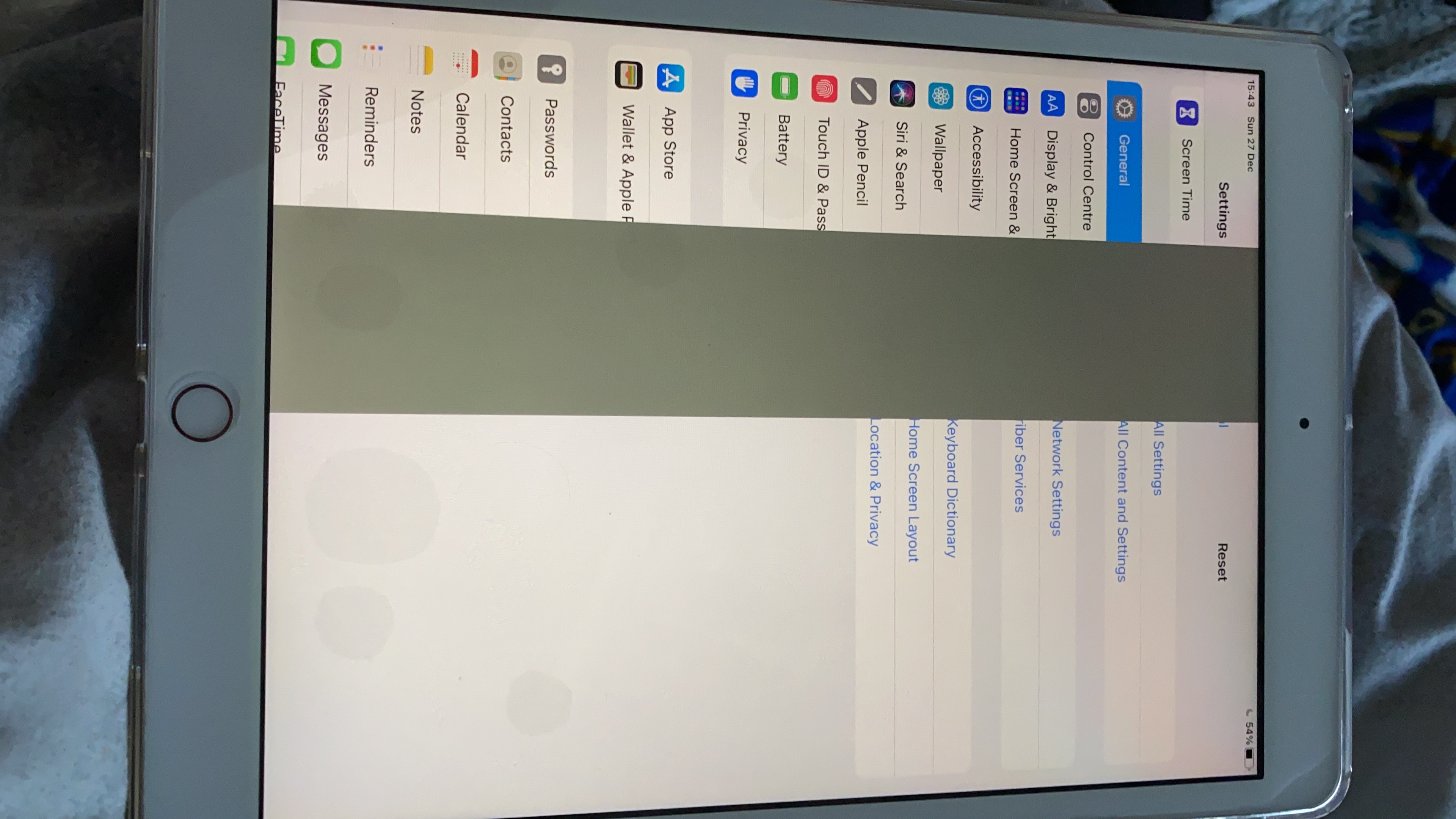 8th Gen IPad Grey Vertical Line On Screen Apple Community